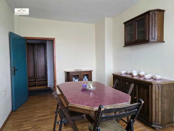 Многостаен апартамент в Дебелец - 157 кв.м за 797 €/кв.м - Снимка #1