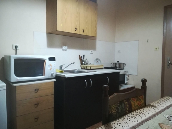 Дава се под наем Къща в Бургас, Ветрен - 100 кв.м за 765 € - Снимка #1