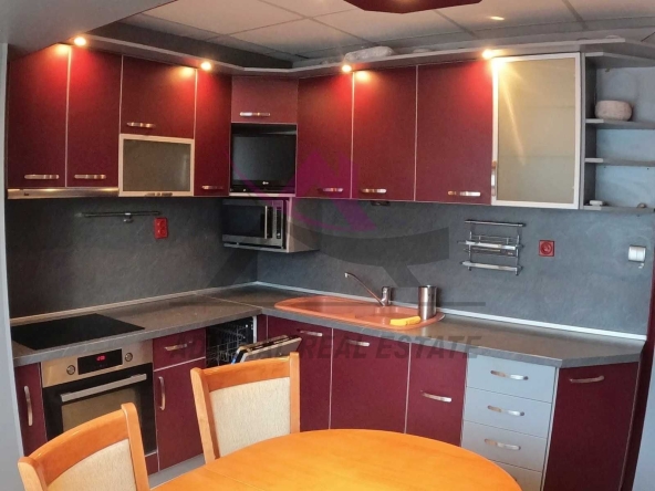 Дава се под наем Тристаен апартамент в Варна, Младост 1 - 62 кв.м за 460 € - Снимка #1