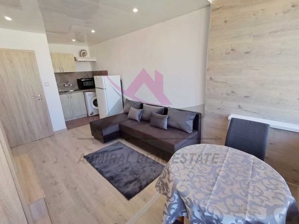 Дава се под наем Двустаен апартамент в Варна, Център - 42 кв.м за 350 € - Снимка #1