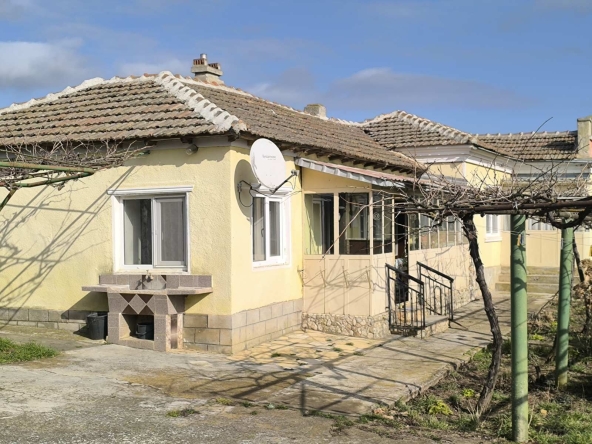 Къща в с. Дуранкулак, Област Добрич - 110 кв.м за 473 €/кв.м - Снимка #1