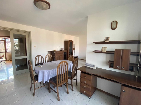 Дава се под наем Четиристаен апартамент в Пловдив, Център - 120 кв.м за 765 € - Снимка #1