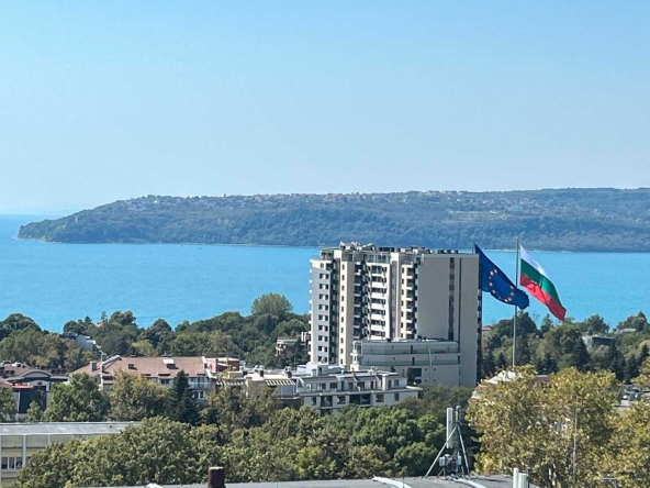 Тристаен апартамент в Варна, Аспарухово - 118 кв.м за 2839 €/кв.м - Снимка #1