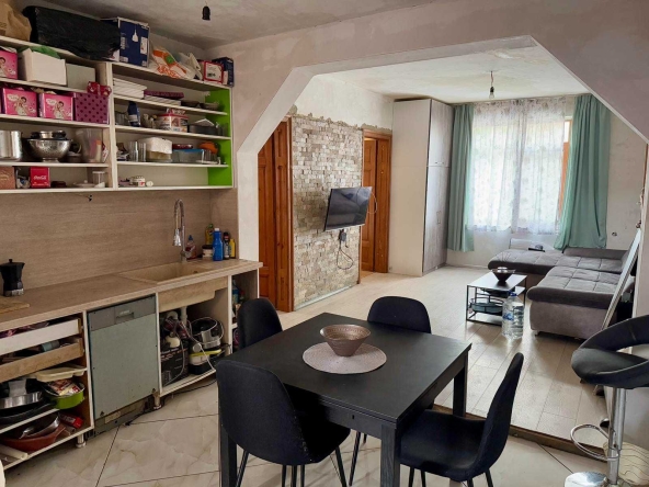 Етаж от къща в Пловдив, Център - 100 кв.м за 2040 €/кв.м - Снимка #1