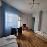 Дава се под наем Тристаен апартамент в Русе, Център - 80 кв.м за 357 € - Снимка #1