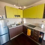 Дава се под наем Тристаен апартамент в Варна, Базар Левски - 100 кв.м за 612 € - Снимка #1