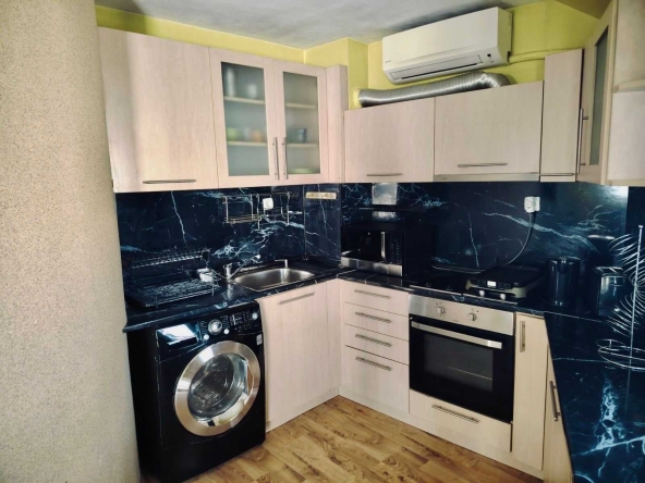 Дава се под наем Тристаен апартамент в Пловдив, Център - 82 кв.м за 510 € - Снимка #1