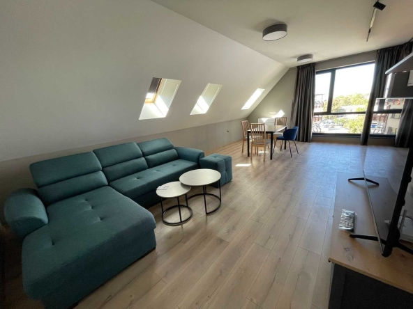 Дава се под наем Двустаен апартамент в Пловдив, Христо Смирненски - 80 кв.м за 663 € - Снимка #1