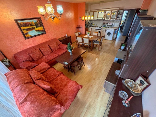 Тристаен апартамент в Бургас, Лазур - 104 кв.м за 2068 €/кв.м - Снимка #1