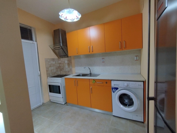 Дава се под наем Тристаен апартамент в Пловдив, Каменица 1 - 98 кв.м за 612 € - Снимка #1