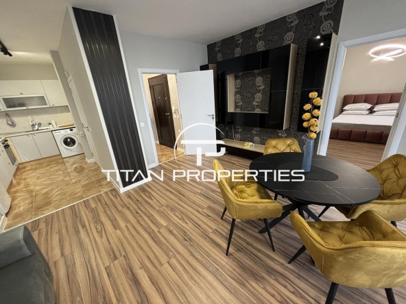 Дава се под наем Двустаен апартамент в Бургас, Славейков - 75 кв.м за 561 € - Снимка #1