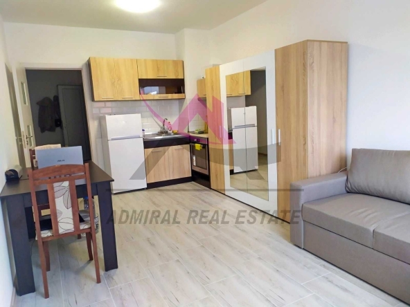 Дава се под наем Едностаен апартамент в Варна, Базар Левски - 42 кв.м за 306 € - Снимка #1