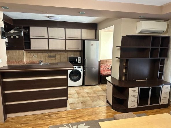 Дава се под наем Двустаен апартамент в Варна, Конфуто - 60 кв.м за 484.5 € - Снимка #1