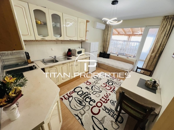 Дава се под наем Двустаен апартамент в Бургас, Център - 70 кв.м за 408 € - Снимка #1