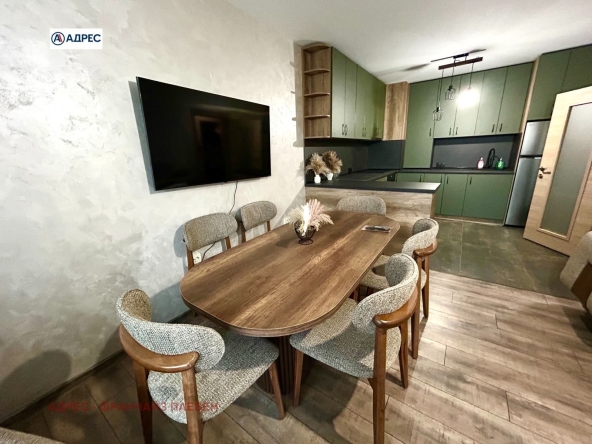 Двустаен апартамент в Враца, Център - 82 кв.м за 2744 €/кв.м - Снимка #1