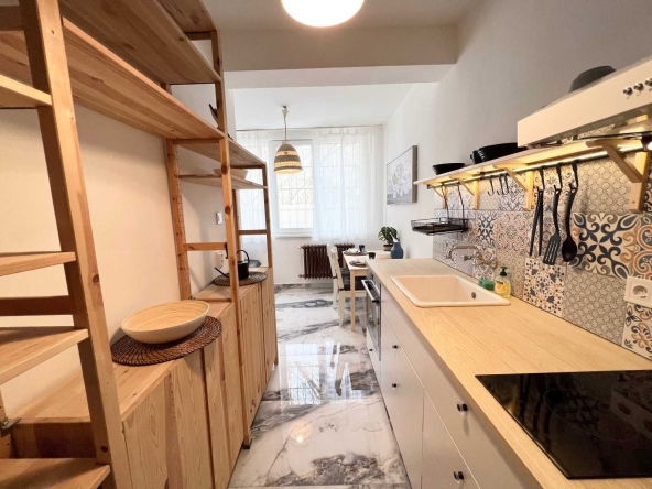 Двустаен апартамент в София, Изгрев - 55 кв.м за 2900 €/кв.м - Снимка #1