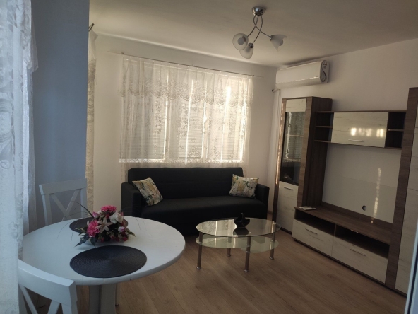 Дава се под наем Двустаен апартамент в Пловдив, Център - 60 кв.м за 448.8 € - Снимка #1