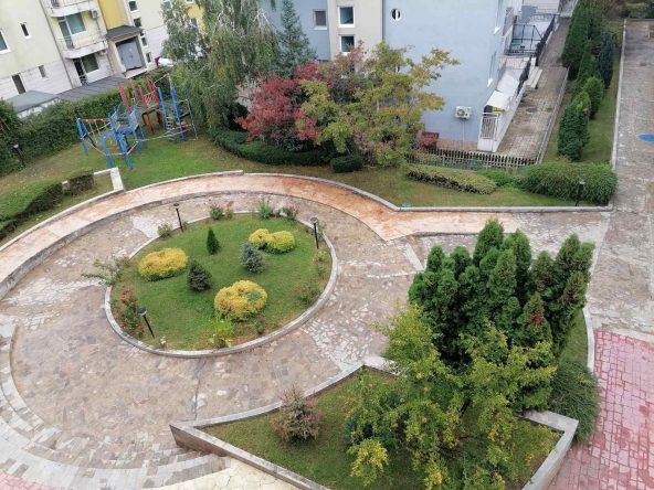 Дава се под наем Двустаен апартамент в к.к. Слънчев бряг - 65 кв.м за 450 € - Снимка #1