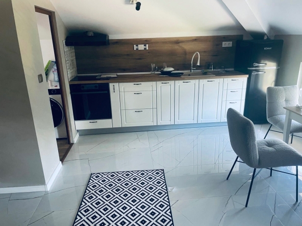 Дава се под наем Двустаен апартамент в Свиленград - 60 кв.м за 350 € - Снимка #1