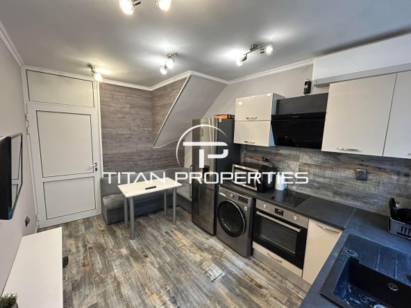 Дава се под наем Двустаен апартамент в Бургас, Център - 60 кв.м за 408 € - Снимка #1