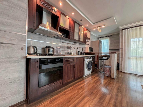 Дава се под наем Двустаен апартамент в Бургас, Възраждане - 70 кв.м за 459 € - Снимка #1