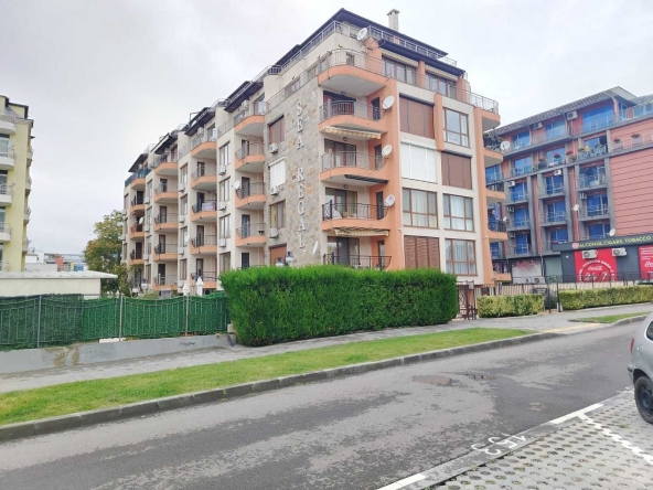 Дава се под наем Двустаен апартамент в к.к. Слънчев бряг - 55 кв.м за 250 € - Снимка #1