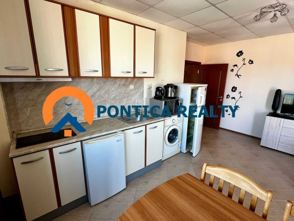 Тристаен апартамент в к.к. Слънчев бряг - 77 кв.м за 1072 €/кв.м - Снимка #1