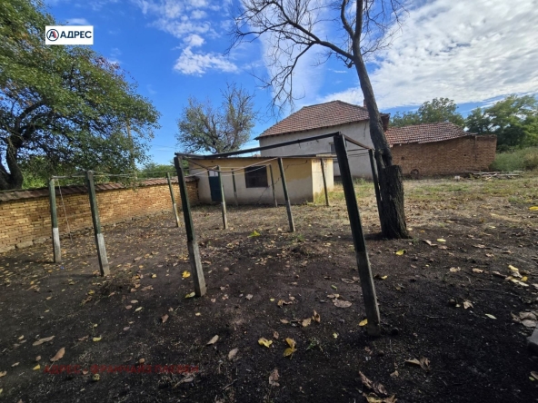 Къща в с. Обнова, Област Плевен - 120 кв.м за 292 €/кв.м - Снимка #1