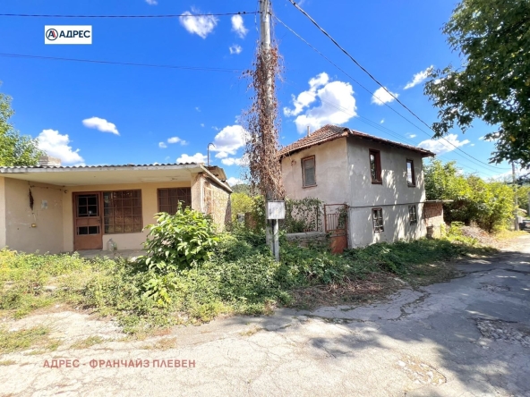 Къща в с. Горно Павликене, Област Ловеч - 138 кв.м за 149 €/кв.м - Снимка #1