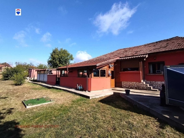 Къща в Борово - 101 кв.м за 564 €/кв.м - Снимка #1