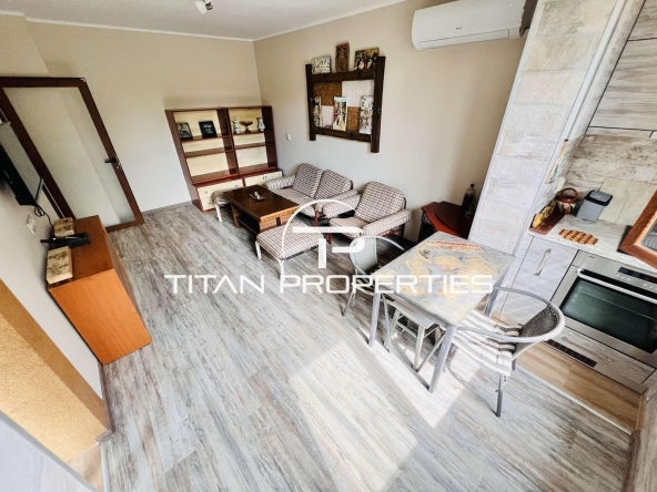 Дава се под наем Тристаен апартамент в Бургас, Лазур - 80 кв.м за 612 € - Снимка #1
