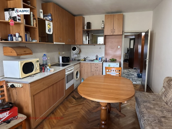 Тристаен апартамент в Плевен, Идеален център - 95 кв.м за 1685 €/кв.м - Снимка #1