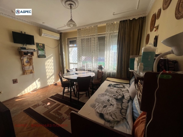 Многостаен апартамент в Плевен, Идеален център - 103 кв.м за 1534 €/кв.м - Снимка #1