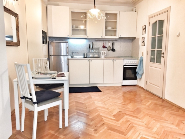 Дава се под наем Тристаен апартамент в София, Павлово - 80 кв.м за 841.5 € - Снимка #1