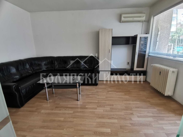 Дава се под наем Двустаен апартамент в Велико Търново, Център - 80 кв.м за 331.5 € - Снимка #1