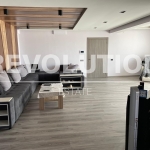 Дава се под наем Тристаен апартамент в Варна, Бриз - 160 кв.м за 1100 € - Снимка #1