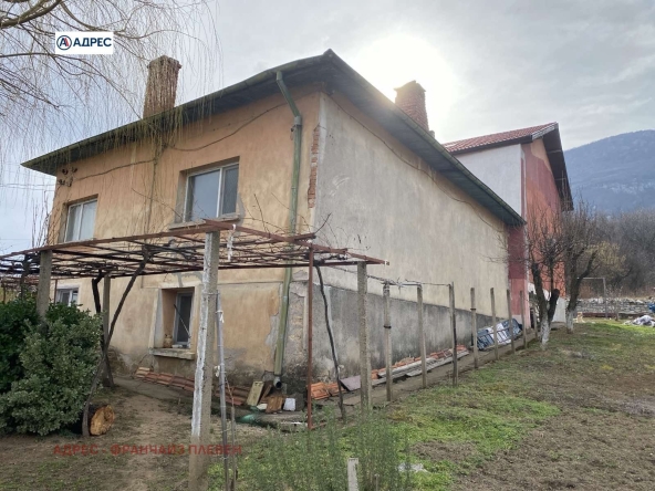 Къща в с. Паволче, Област Враца - 81 кв.м за 850 €/кв.м - Снимка #1