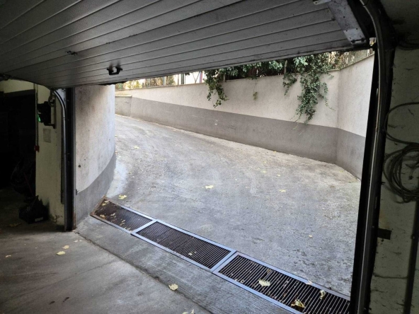 Дава се под наем Гараж / Паркомясто в София, Център - 20 кв.м за 199 € - Снимка #1