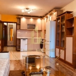 Дава се под наем Двустаен апартамент в Варна, Цветен квартал - 66 кв.м за 425 € - Снимка #1