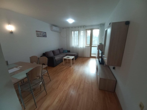 Дава се под наем Двустаен апартамент в Бургас, Лазур - 60 кв.м за 510 € - Снимка #1