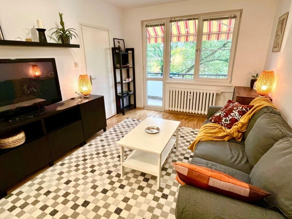 Дава се под наем Двустаен апартамент в София, Изток - 55 кв.м за 699 € - Снимка #1