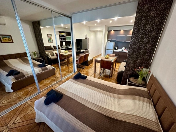 Дава се под наем Едностаен апартамент в Бургас, Зорница - 33 кв.м за 433.5 € - Снимка #1