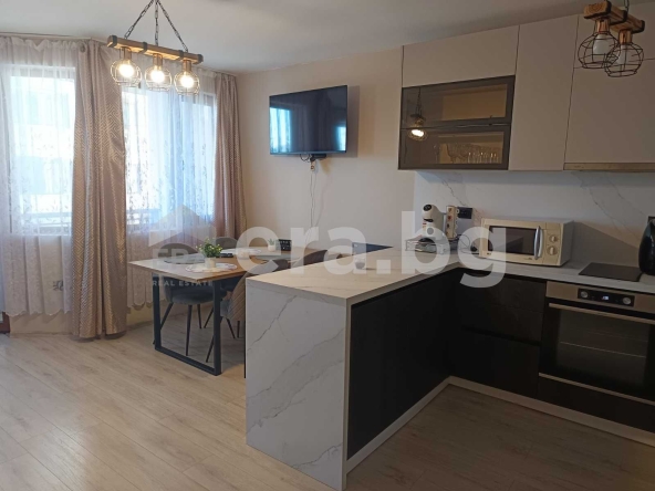 Тристаен апартамент в Варна, Погреби - 87 кв.м за 1816 €/кв.м - Снимка #1