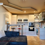 Тристаен апартамент в Плевен, Сторгозия - 74 кв.м за 1622 €/кв.м - Снимка #1