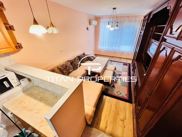 Дава се под наем Двустаен апартамент в Бургас, Изгрев - 50 кв.м за 382.5 € - Снимка #1