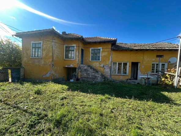 Къща в с. Цар Асен, Област Търговище - 110 кв.м за 394 €/кв.м - Снимка #1