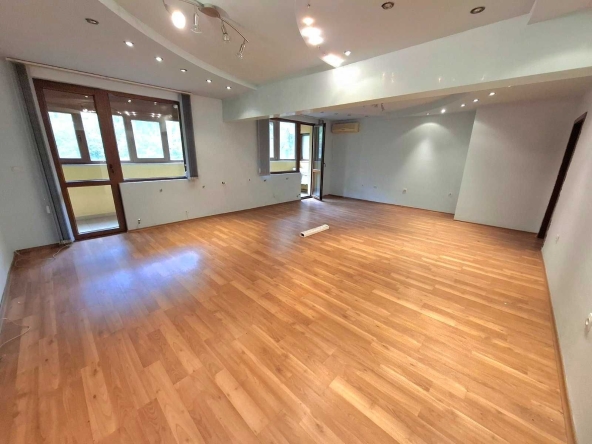 Офис в Стара Загора, Аязмото - 56 кв.м за 1197 €/кв.м - Снимка #1