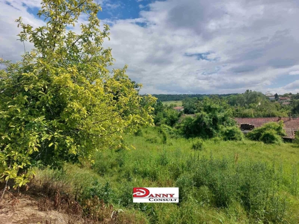 Парцел в Велико Търново, Акация - 1700 кв.м за 27 €/кв.м - Снимка #1