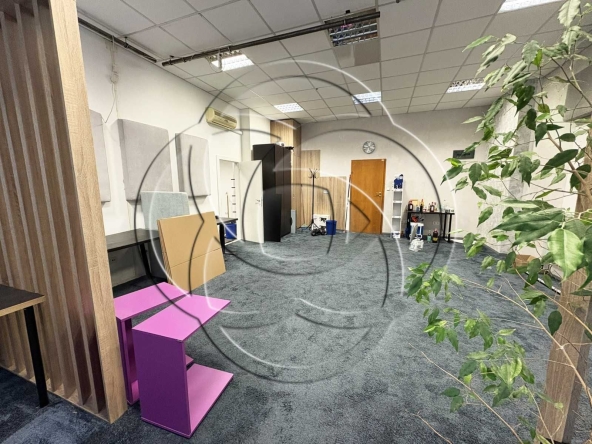 Дава се под наем Офис в София, 7-ми 11-ти километър - 100 кв.м за 800 € - Снимка #1