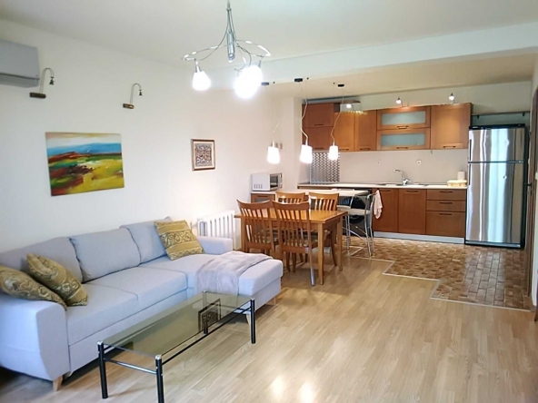 Дава се под наем Двустаен апартамент в София, Манастирски ливади - 80 кв.м за 650 € - Снимка #1